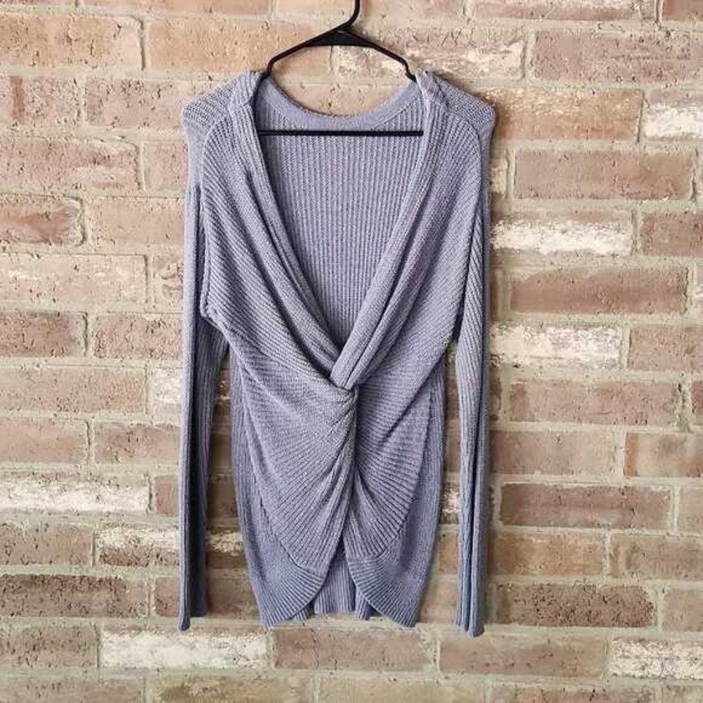 New with tags MARKET & SPRUCE FRONT KNOT SWEATER SIZE S